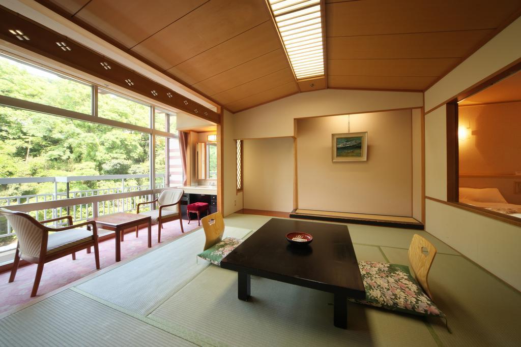 Iizaka Hotel Juraku Fukushima  Exterior photo